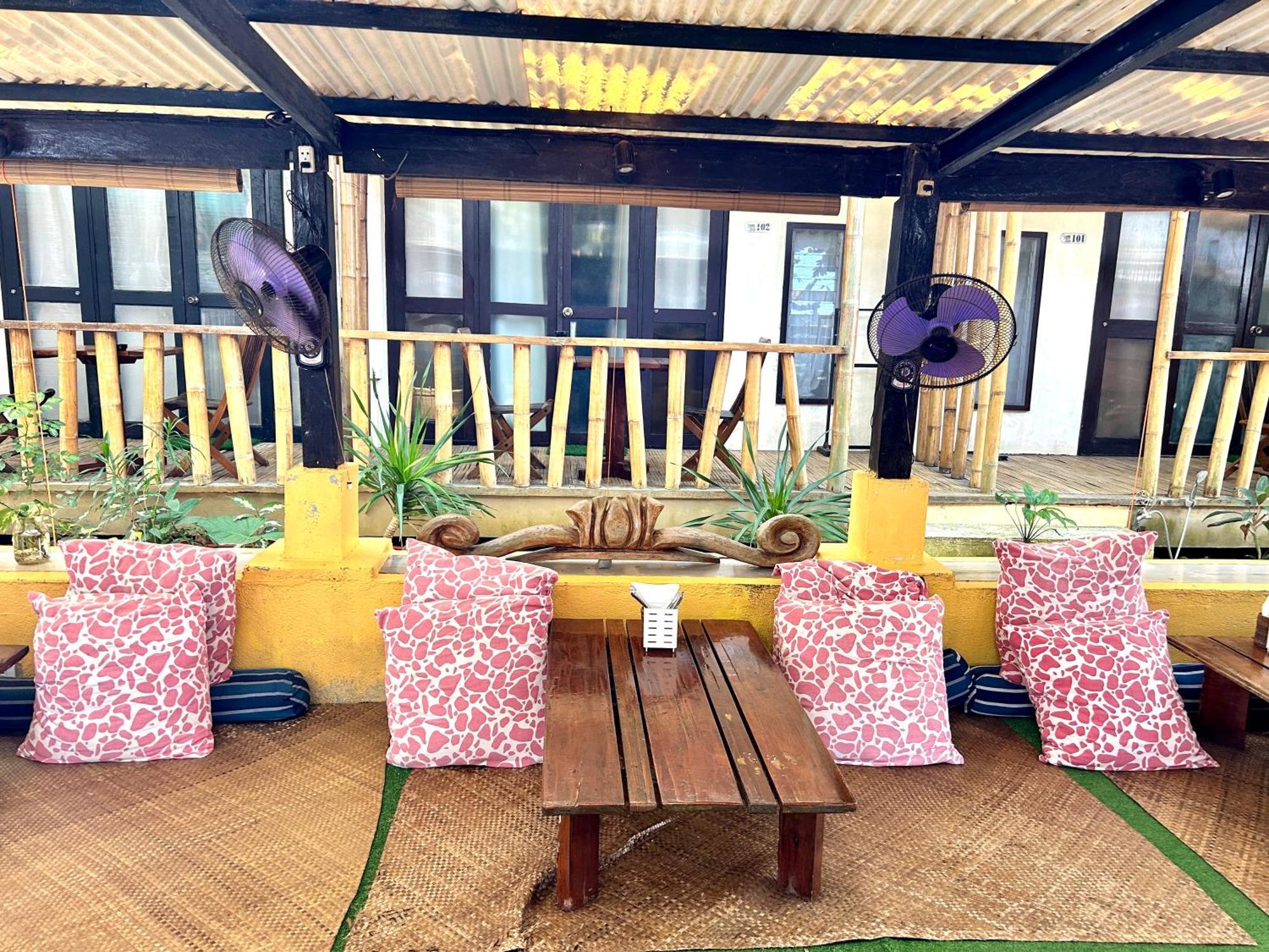 Lazy Dog Resort Balabag (Boracay)