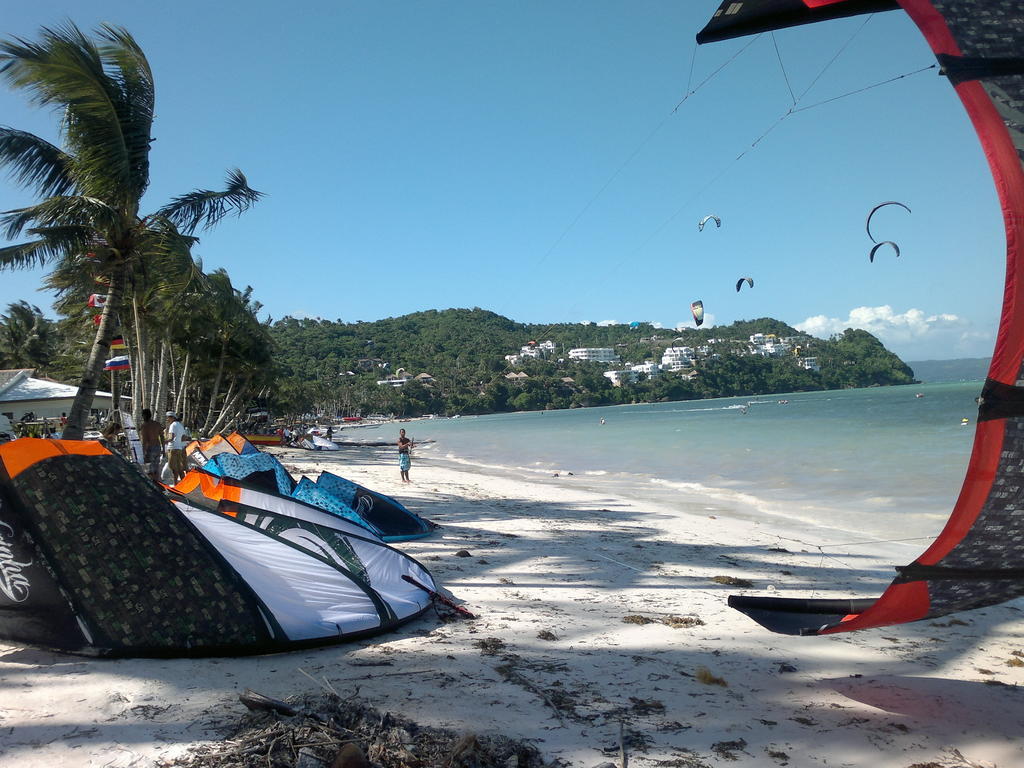 Lazy Dog Balabag (Boracay)